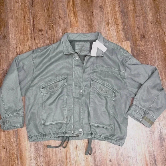 American Eagle Oversized Bomber Jacket - Picture 1 of 12